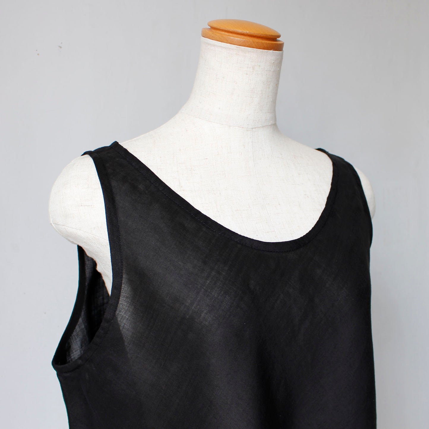 Tank top / For women / Ramie / Black