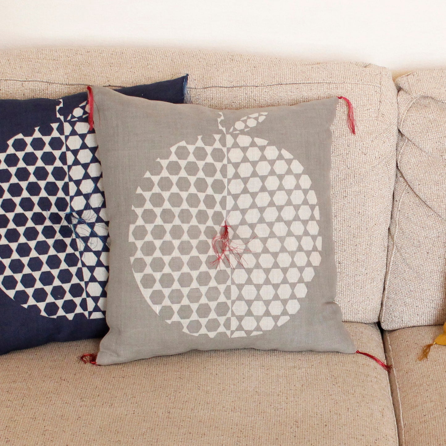 Zabuton (Japanese Cushion) / Turtle-Shell-Apple / Gray / W42xH45cm