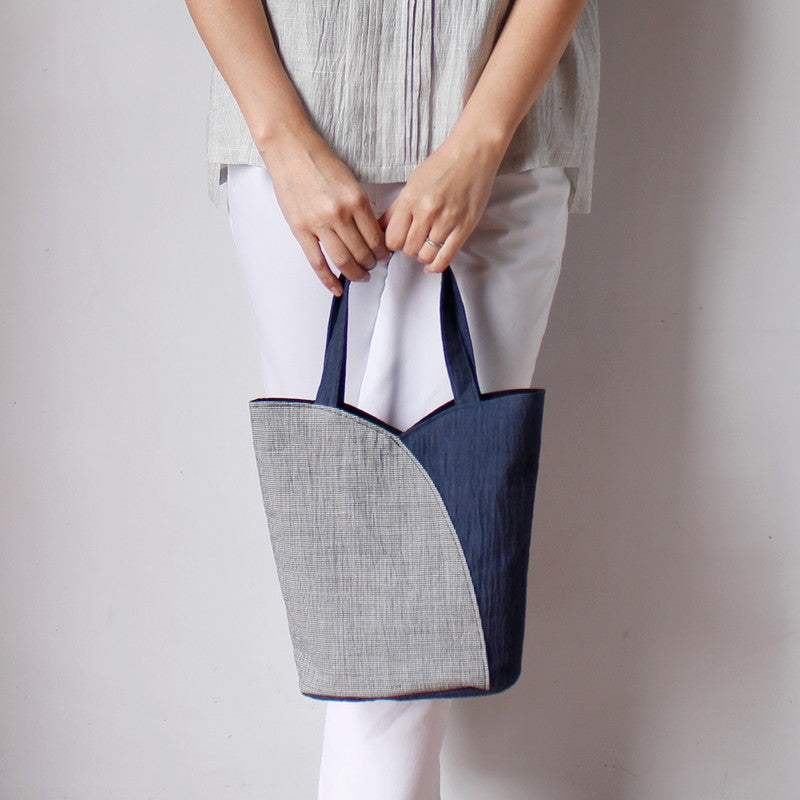 Chijimi Tulip-shaped Bag / Houndstooth / Navy