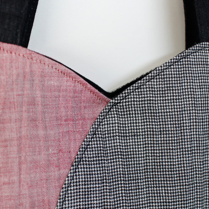 Chijimi Tulip-shaped Bag / Houndstooth / Madder red