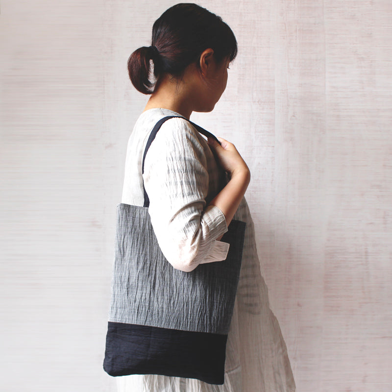 Chijimi Folding Bag / Houndstooth / Black / Eco Bag