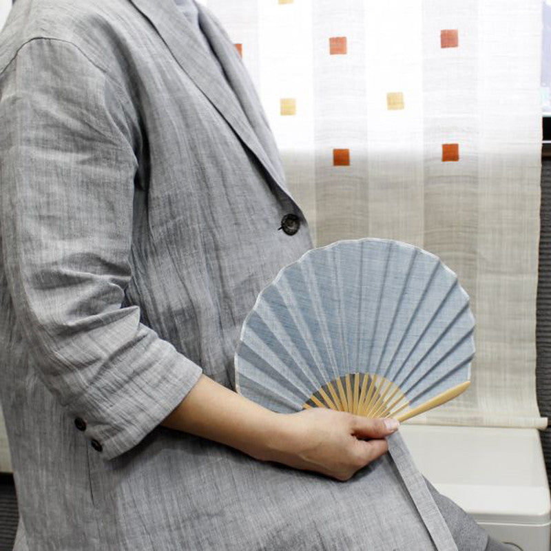 Shell-Shaped Folding Fan / Light Blue / Plain