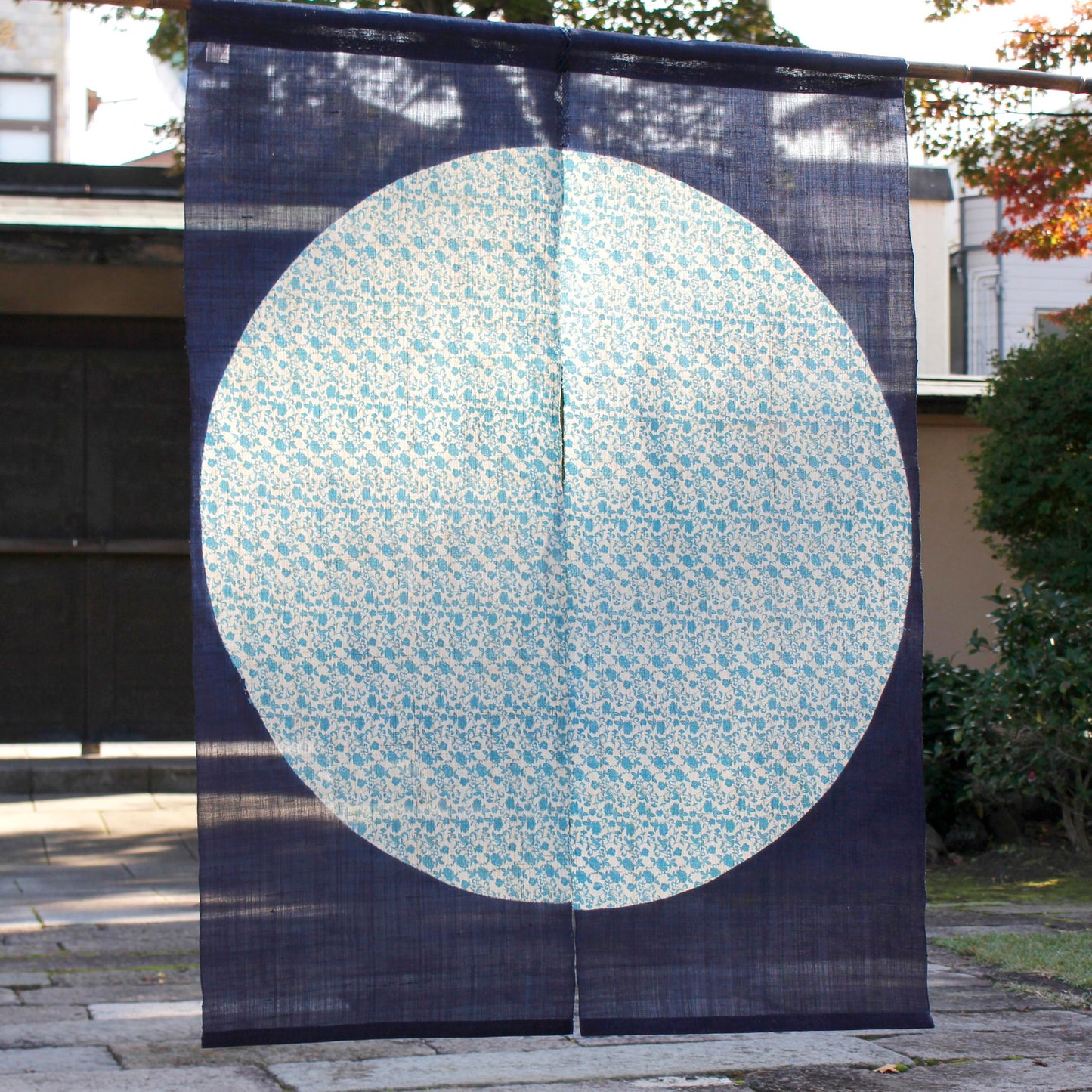 Japanese Curtain (Noren) / Ramie / Circle-Flower-Arabesque / Navy / W90xH120cm