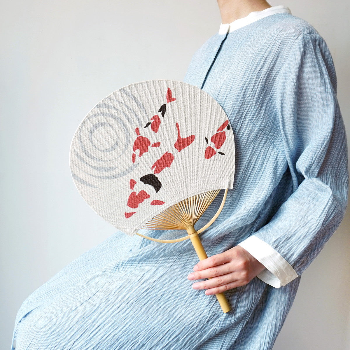 Japanese Uchiwa Fan / Ramie / Koi Fish / W28xH40cm