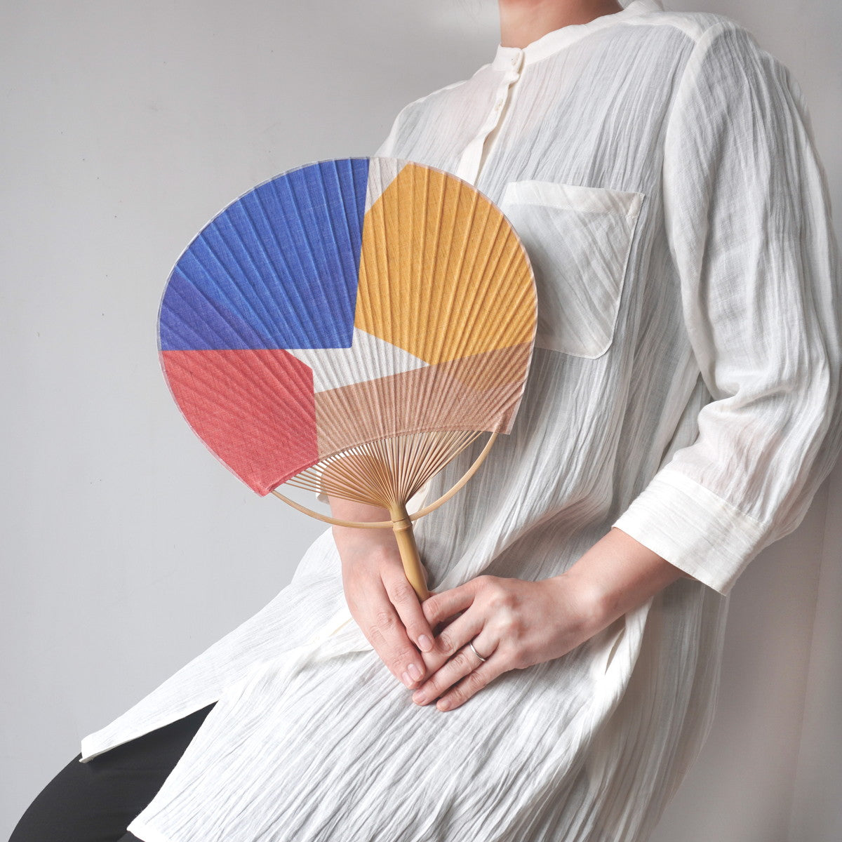 Japanese Uchiwa Fan / Ramie / Shikisai / W28xH40cm