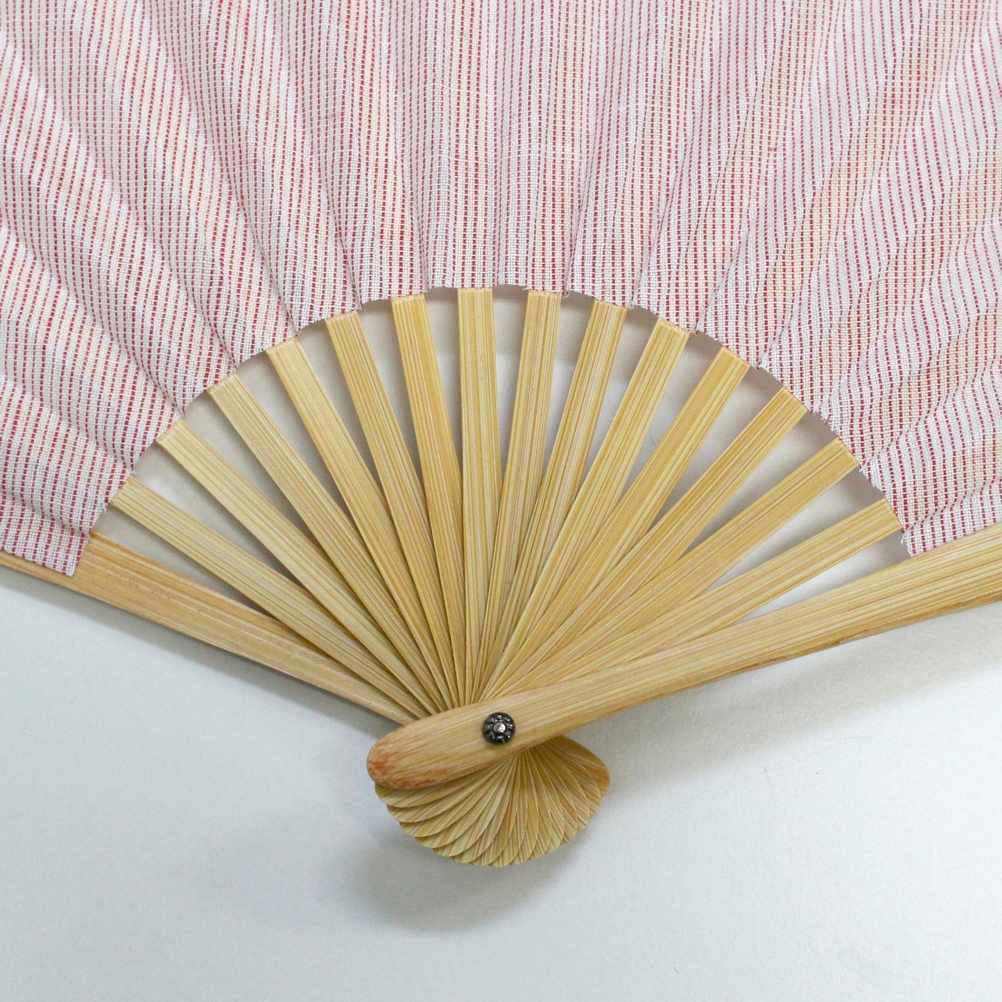 Shell-Shaped Folding Fan / Pink / Stripe